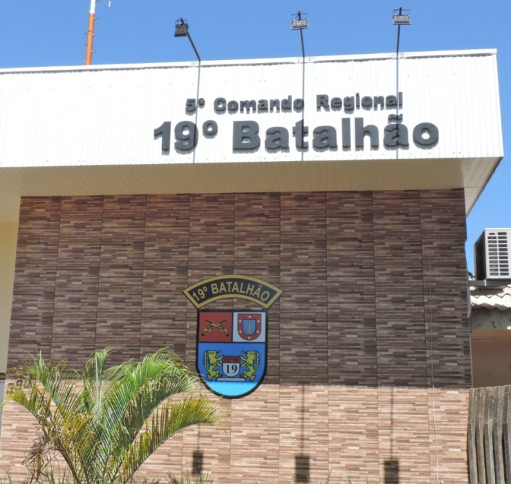 Ação rápida de policial militar salva a vida de bebê de 37 dias engasgada com leite materno em Toledo