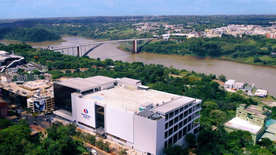 Shopping China inaugura a maior loja da América Latina