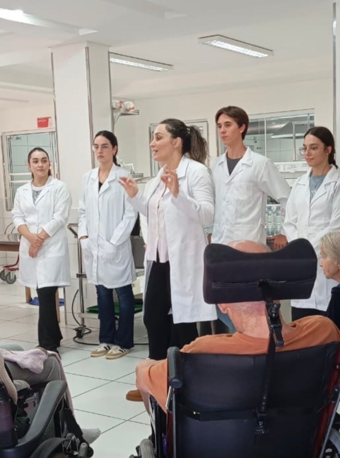 Estudantes de Medicina da PUCPR Toledo elaboram Mapa Inteligente para auxiliar no atendimento de idosos da cidade