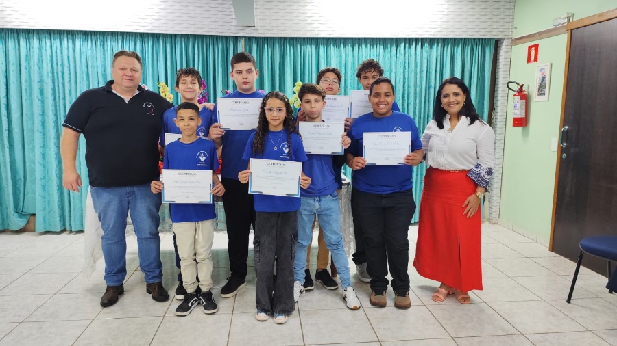 Ação Social São Vicente de Paulo certifica adolescentes da Oficina Integração ao Mundo do Trabalho
