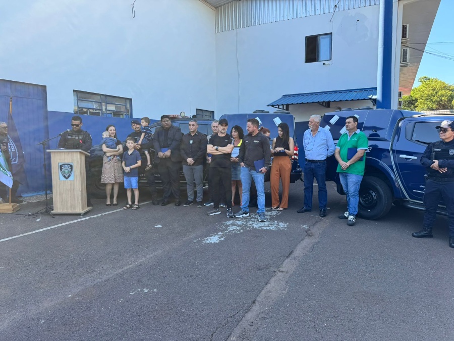 Guarda Municipal de Toledo homenageia servidor por atuação na proteção a mulheres e celebra parcerias com a comunidade