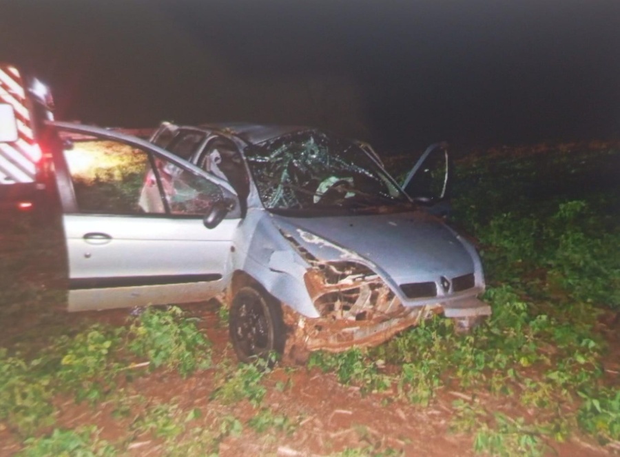 Veículo sai da pista e deixa cinco feridos na PR-239, em Assis Chateaubriand