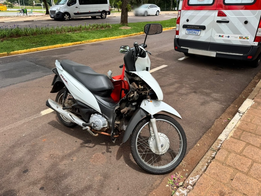 Motociclista fica ferida após queda na região do Lago Municipal de Toledo