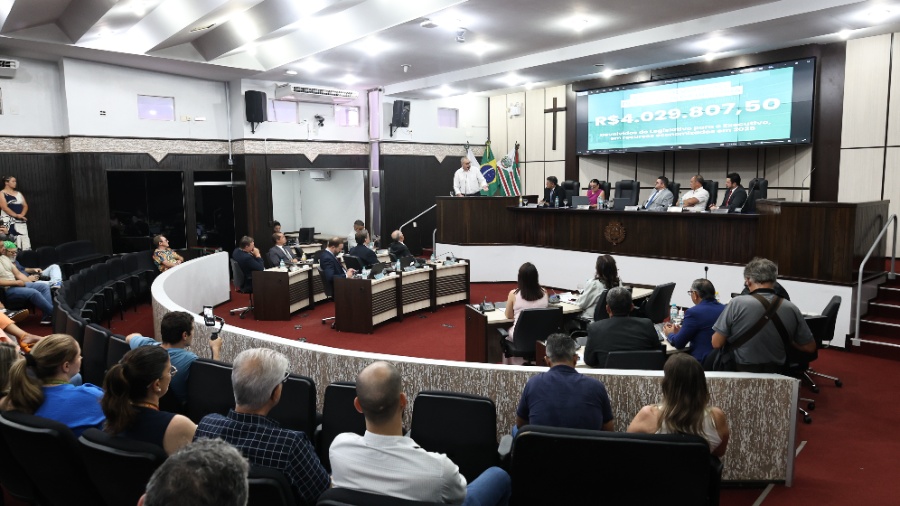 Vereadores aprovam seis projetos na última Sessão Ordinária de 2025