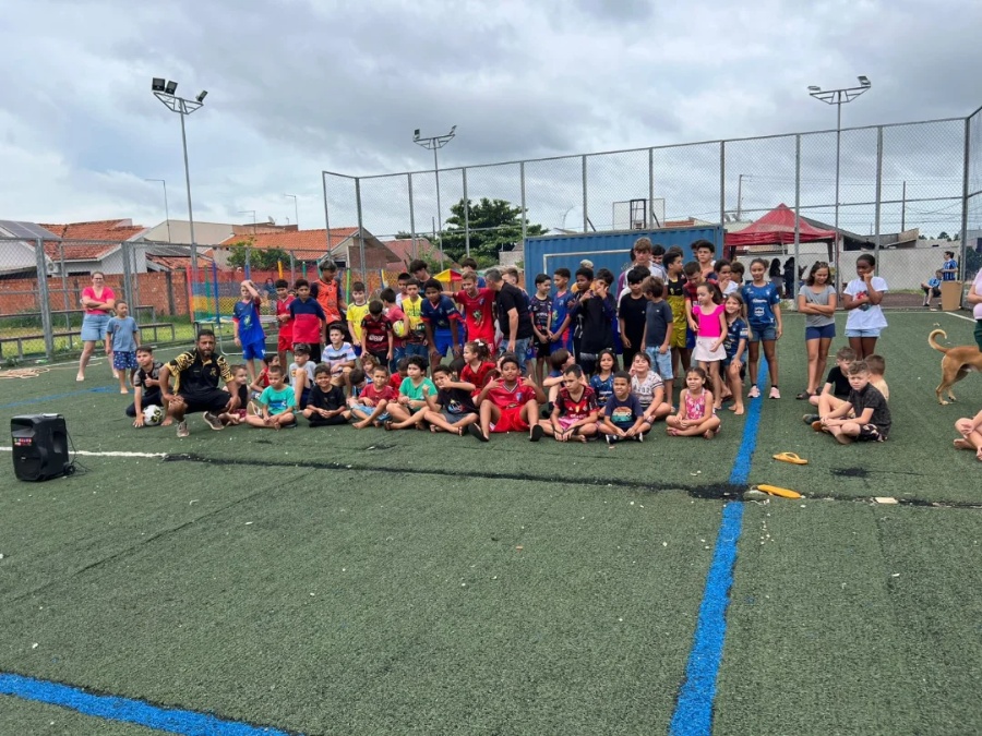 Projeto Redenção FC realiza tradicional festa de Natal e atende mais de 120 crianças em Toledo