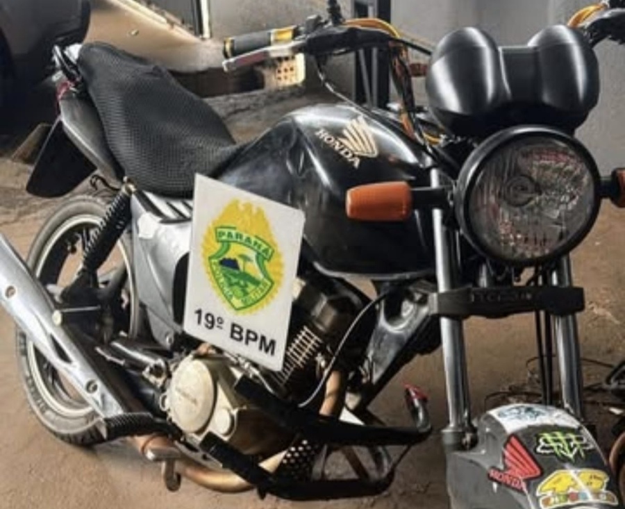 Mulher é presa por tráfico e motocicleta furtada é recuperada no Jardim Europa