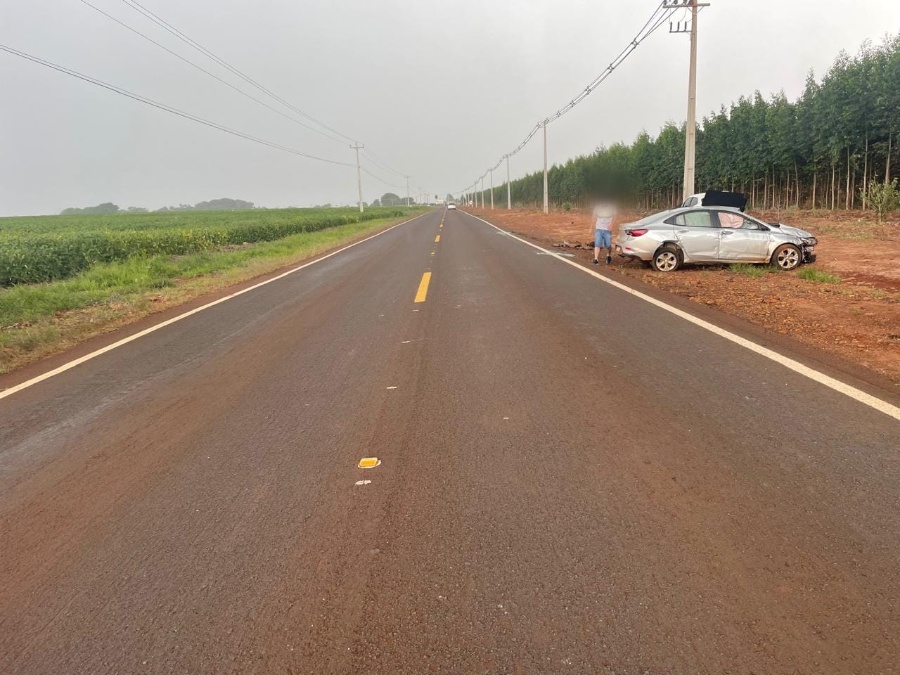 Motorista de Toledo fica ferido em acidente na PR-364, em Terra Roxa