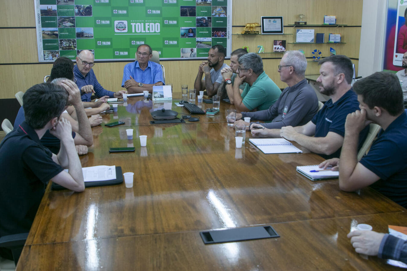 Prefeitura de Toledo discute coleta de lixo com empresas prestadoras do serviço