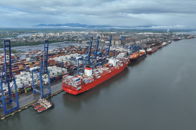 Mesmo com mercado desafiador, Paraná atinge 2° maior patamar de exportações da história em 2025