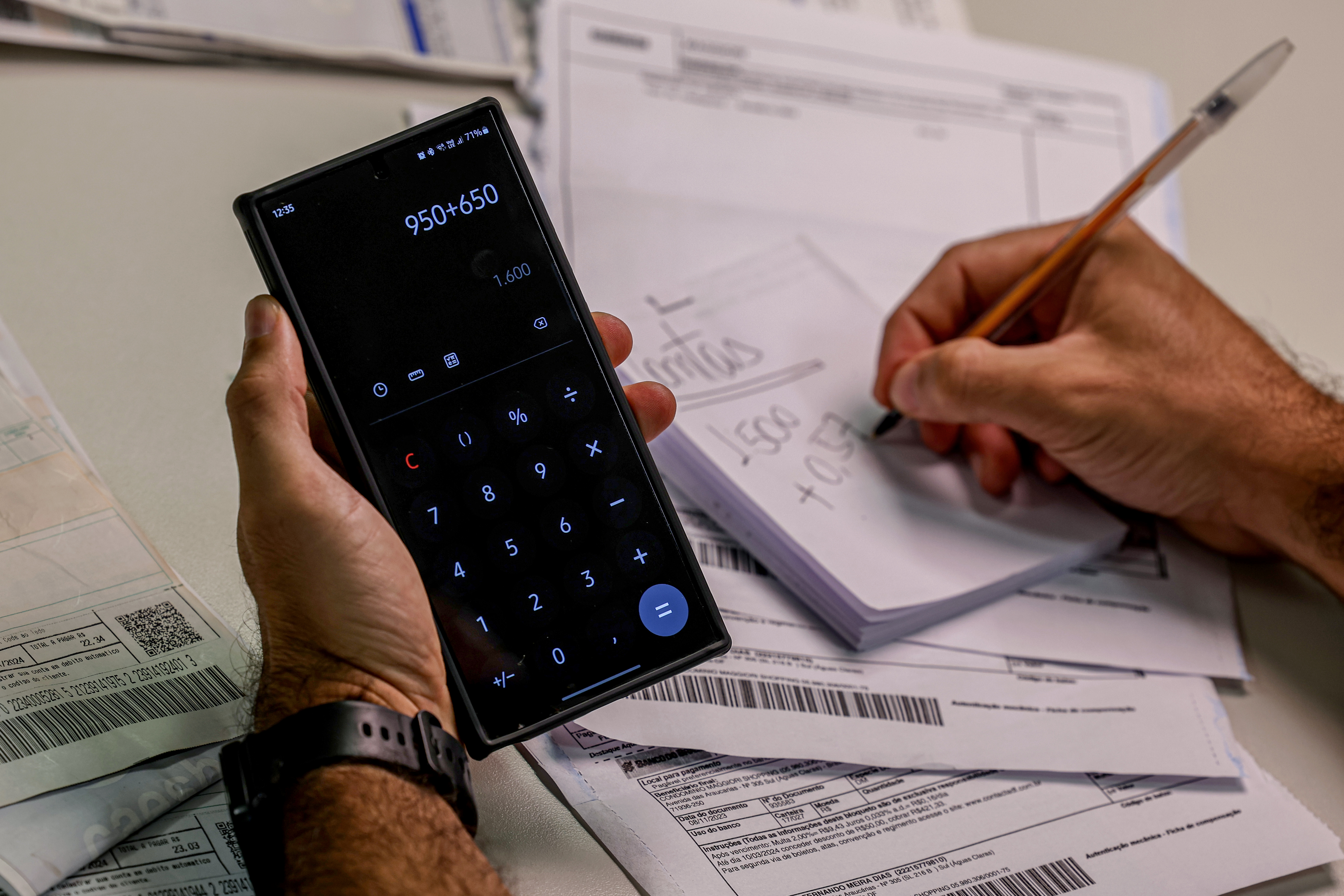 Lula sanciona com vetos lei que prevê regras mais rígidas para devedor