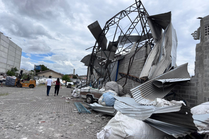 Simepar classifica tornado que atingiu São José dos Pinhais na categoria F2 da Escala Fujita