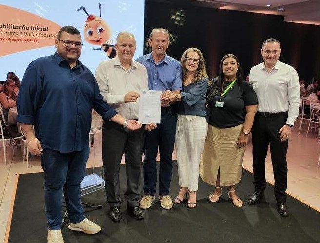Secretaria de Educação e Sicredi oficializam parceria para projeto 'União faz a vida' em Toledo