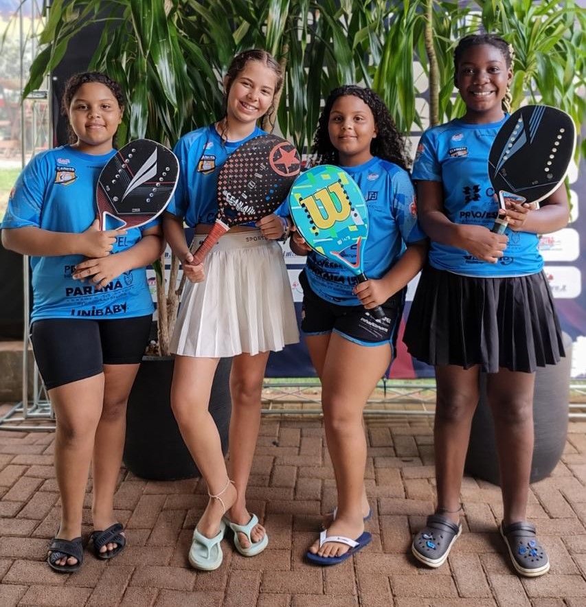 Projeto social de Beach Tennis retoma aulas gratuitas e inicia novo ano com atletas em competição estadual