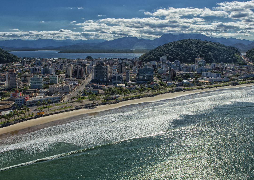 Com incremento de 246%, Litoral do Paraná recebeu R$ 1,6 bilhão em investimentos em 2025