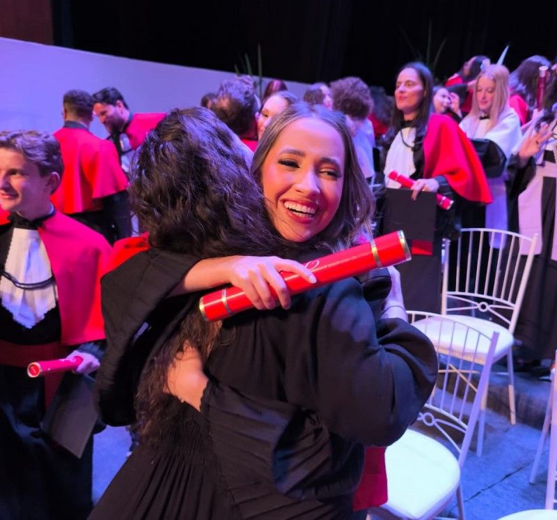 FAG Toledo realiza duas sessões de formatura no Teatro Municipal