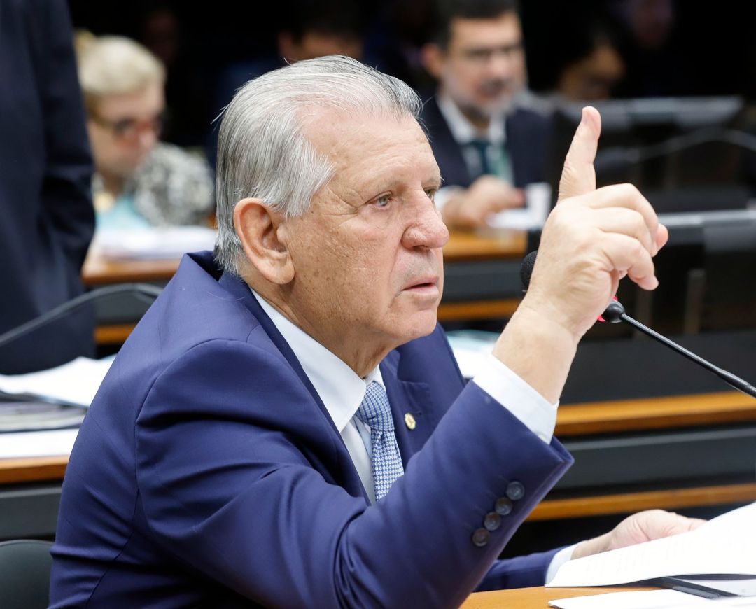 Deputado Dilceu Sperafico assina PEC que propõe responsabilização penal excepcional de menores por crimes hediondos