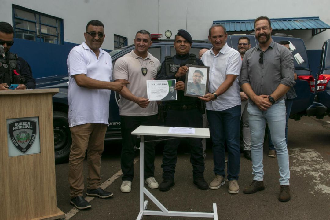 Guarda Municipal homenageia GM Balieiro como Policial Municipal Destaque de Janeiro