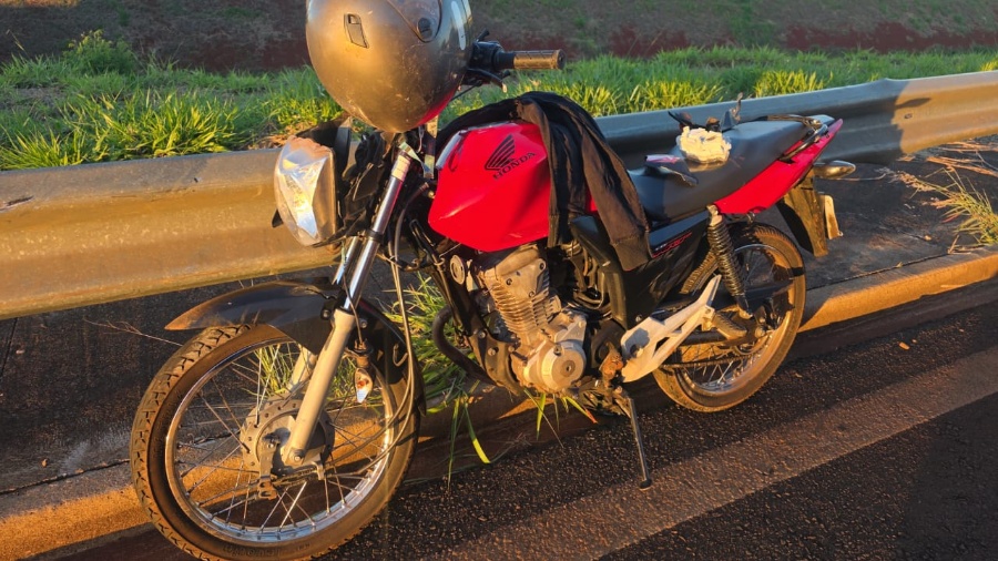 Motociclista fica ferido após acidente no trevo da Avenida Ministro Cirne Lima com a BR-163, em Toledo