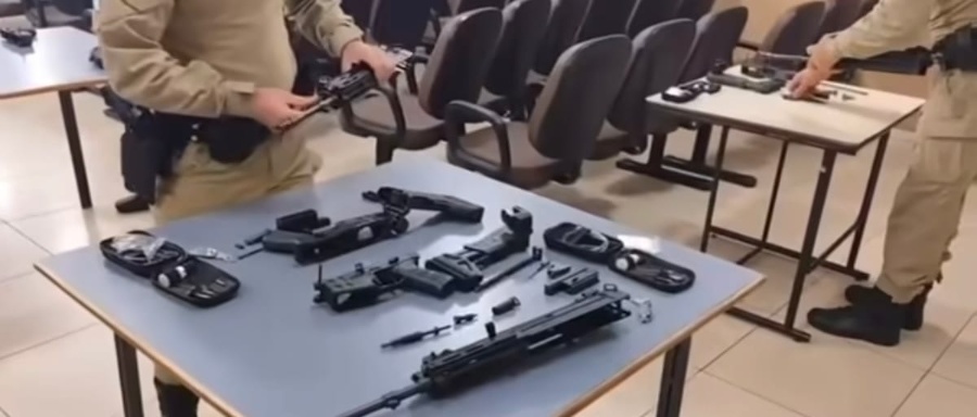 Policiais do 19º BPM de Toledo são habilitados no novo fuzil CZ BREN 2