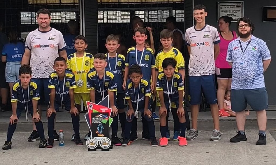 Equipe de Toledo conquista vice-campeonato do Circuito Sul-brasileiro de Futsal Sub-09