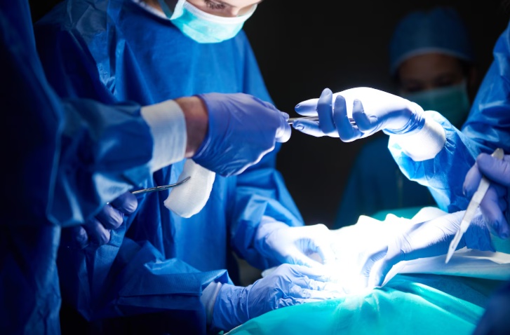 Cirurgias minimamente invasivas avançam na ortopedia e reduzem tempo de internação