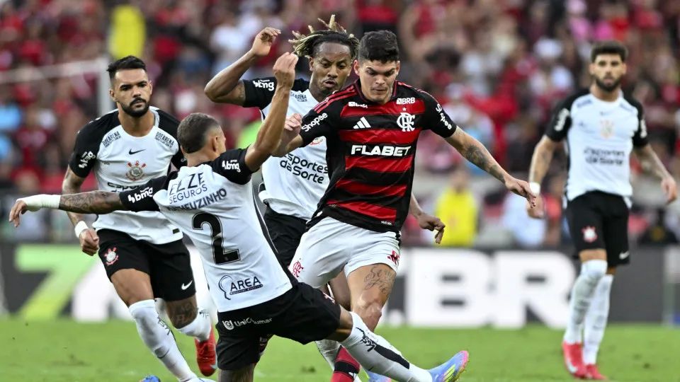Flamengo e Corinthians se enfrentam na Supercopa Rei 2026