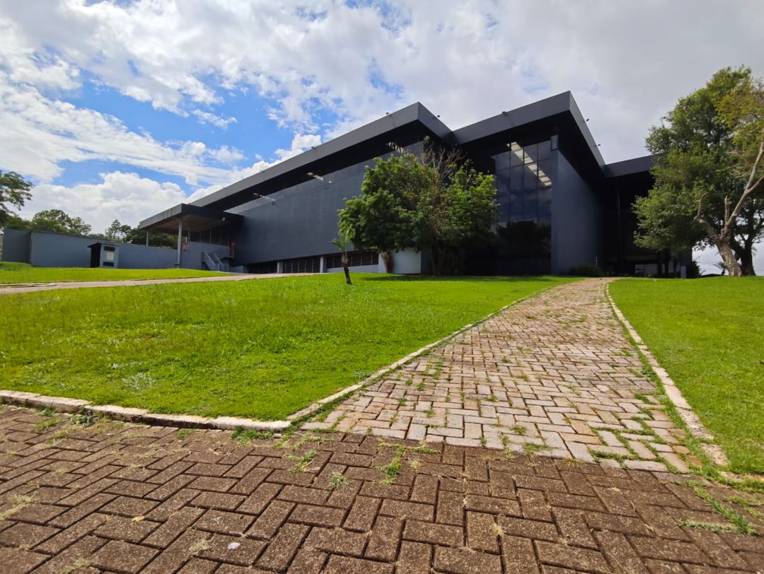 Prefeitura confirma que antigo prédio do Muffato abrigará complexo de saúde pública em Toledo