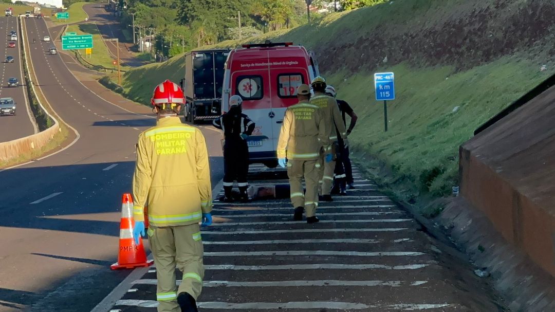 Mulher morre atropelada por caminhão na PRc-467, em Cascavel