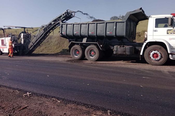 DER/PR alerta para o golpe da venda de material fresado, que é patrimônio público