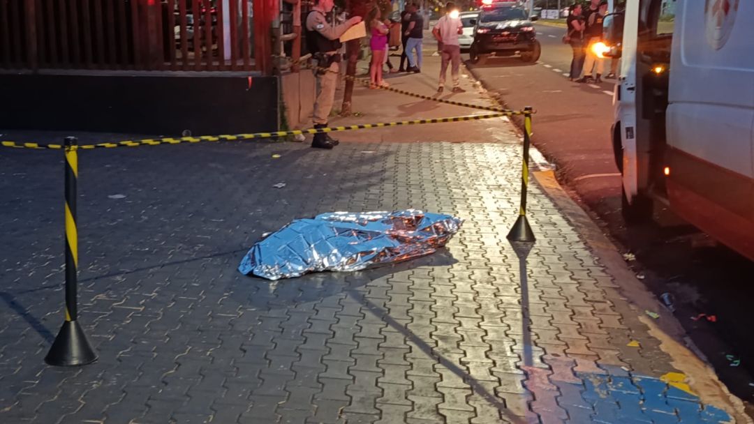 Mulher é morta e outra fica ferida em ataque a tiros em Toledo; autor do crime também foi baleado