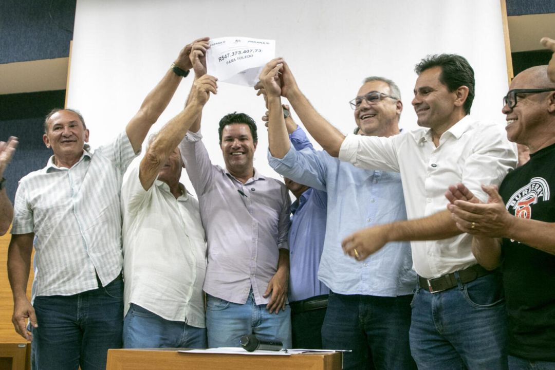 Secretário das Cidades, Guto Silva, assina convênio para Ponte Estaiada em Toledo