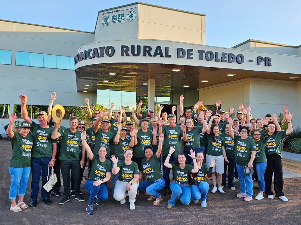 Produtores de Toledo integram caravana do Sindicato Rural no Show Rural 2026