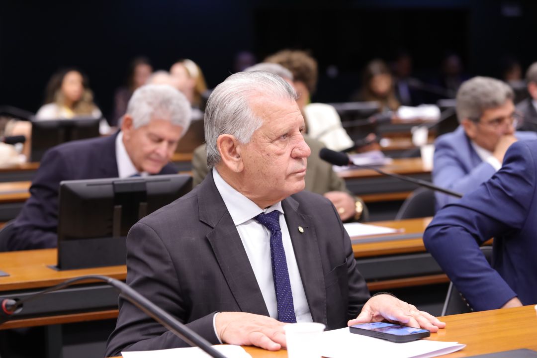 Deputado Dilceu Sperafico assina PEC que propõe responsabilização penal excepcional de menores por crimes hediondos