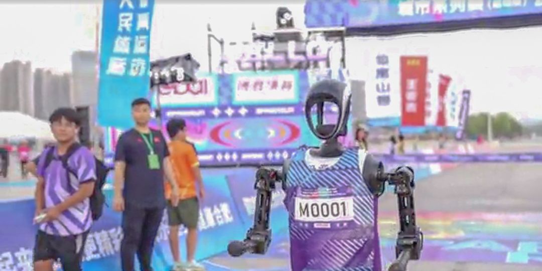 Robôs humanóides chineses são atrações no espetáculo do Ano Novo Lunar