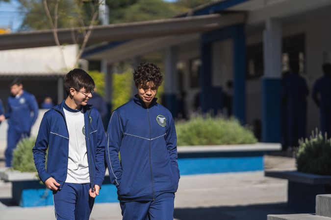 Procura por colégios cívico-militares cresce e fila chega a 20 mil estudantes no Paraná