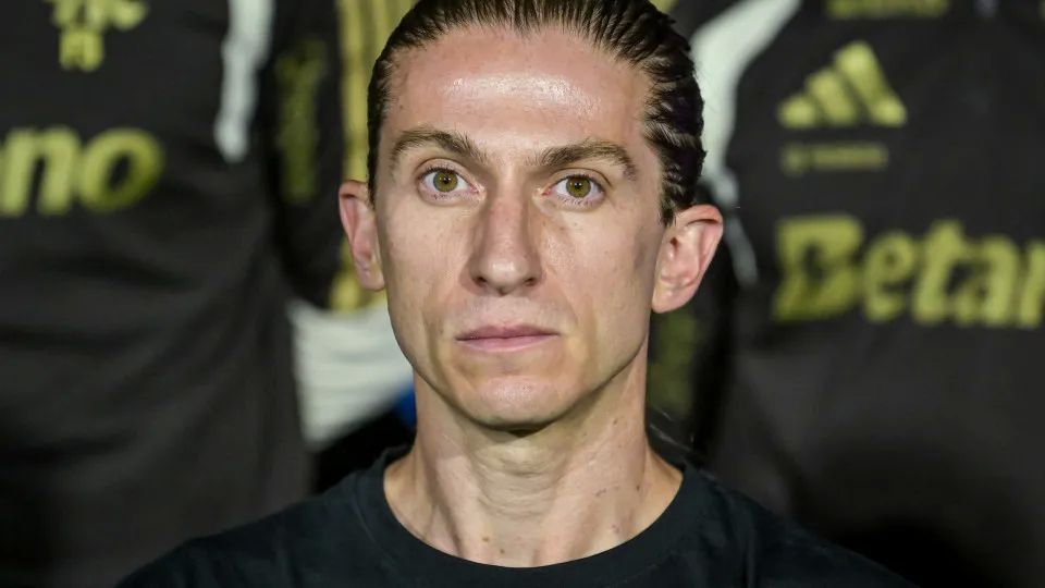 'É inaceitável'. Filipe Luís esclarece posição sobre 'caso Prestianni'