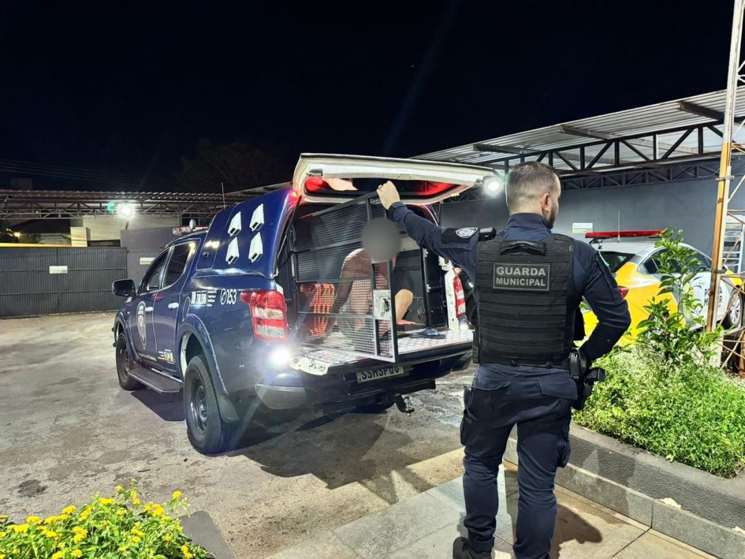 Com facão em mãos, homem é detido por violar medida protetiva em Toledo