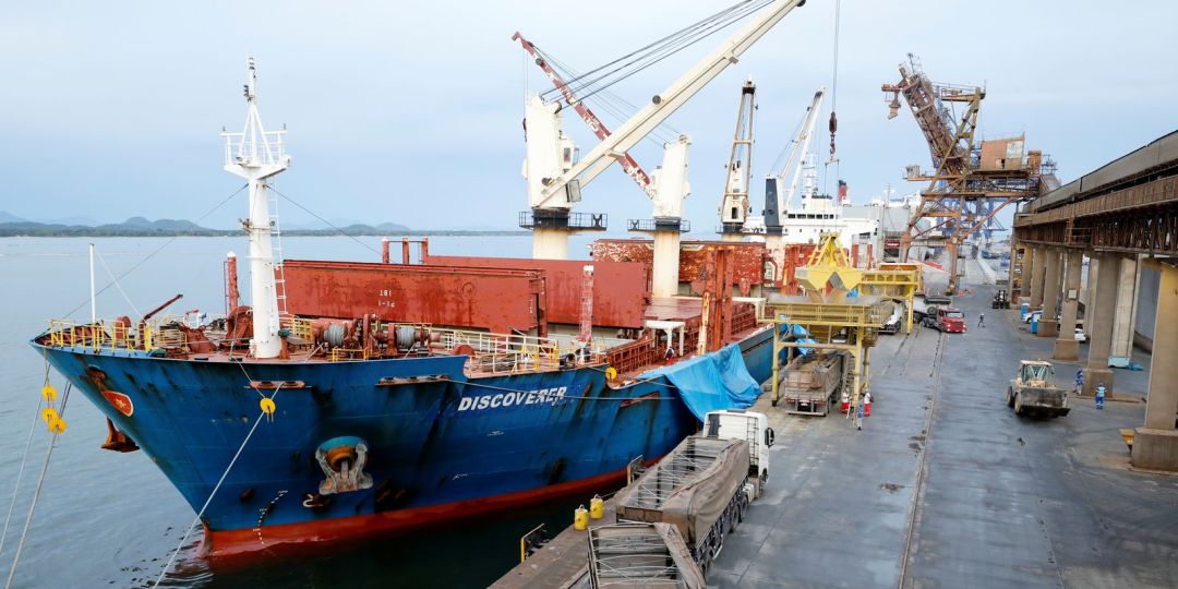 Novas tarifas de Trump poupam 46% das exportações do Brasil aos EUA