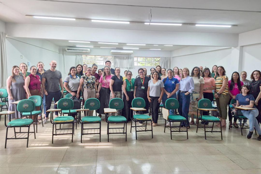 Coordenadores se reúnem para analisar resultados de escolas em avaliações