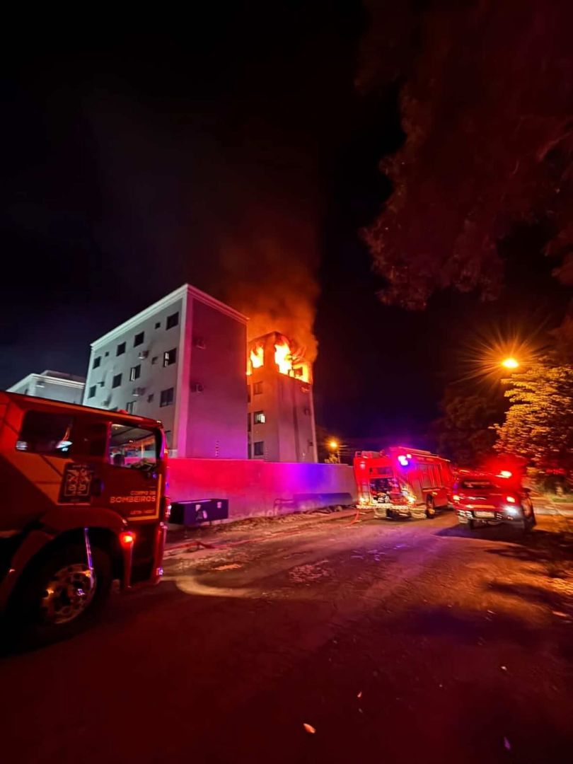 Explosão em apartamento deixa homem gravemente ferido em Foz do Iguaçu