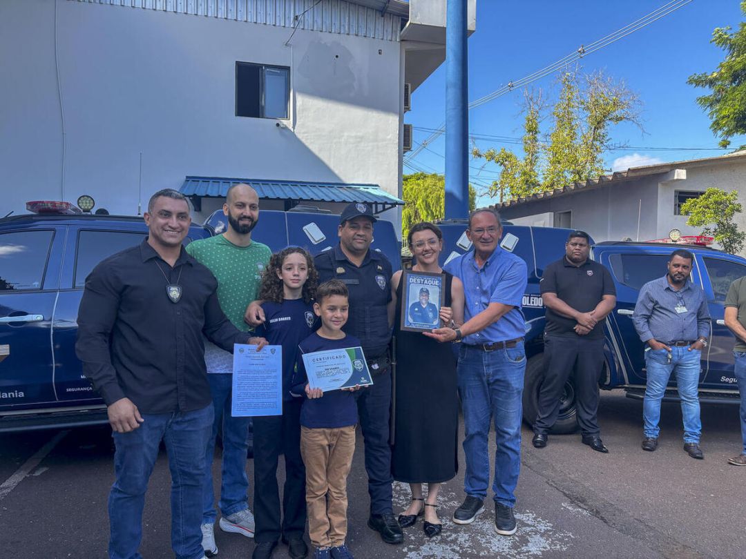 'Policial Municipal Destaque' de fevereiro é entregue a Valdir José Soares