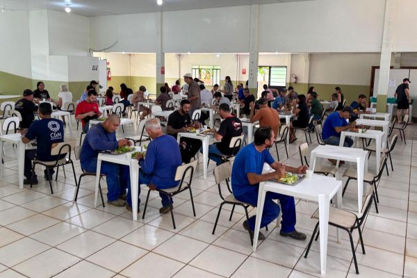 Restaurantes populares de Toledo retomam atendimento com pix e cartões como novas formas de pagamento