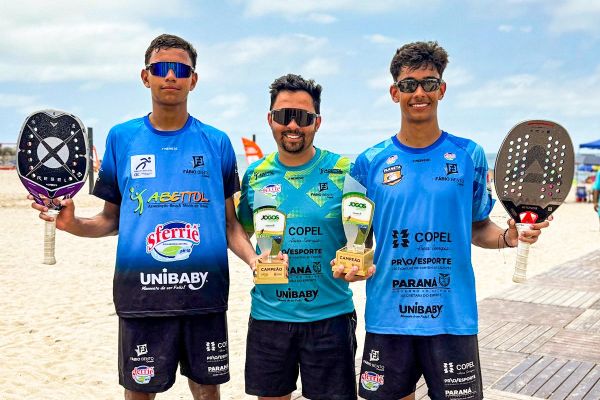 Beach Tennis de Toledo conquista ouro e prata em Grand Slam no Litoral do Paraná