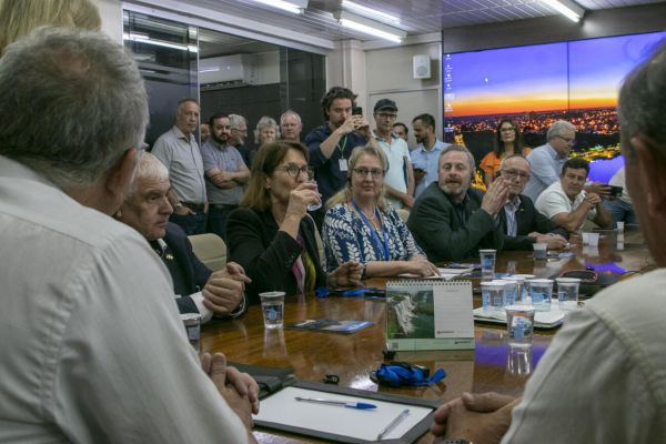 Toledo recebe visita de parlamentares da Alemanha para conhecer modelo agropecuário