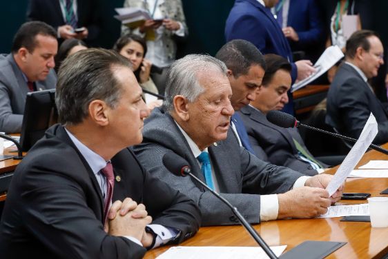 Deputado Federal Dilceu Sperafico assina PEC que limita IPVA a 1% e muda forma de cálculo