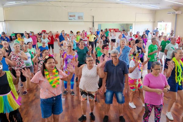 Assistência Social promove bailes de Carnaval para idosos dos Certis