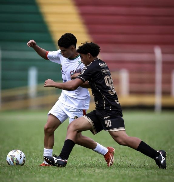 Oeste Brasil FC estreia no Paranaense com vitória no Sub-17 e derrota no Sub-15