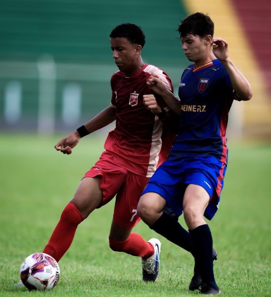 Toledo Esporte Clube estreia com duas vitórias e goleada no Paranaense Sub-15 e Sub-17