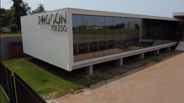 Golpe usa nome do Procon e Reclame Aqui para enganar consumidores em Toledo