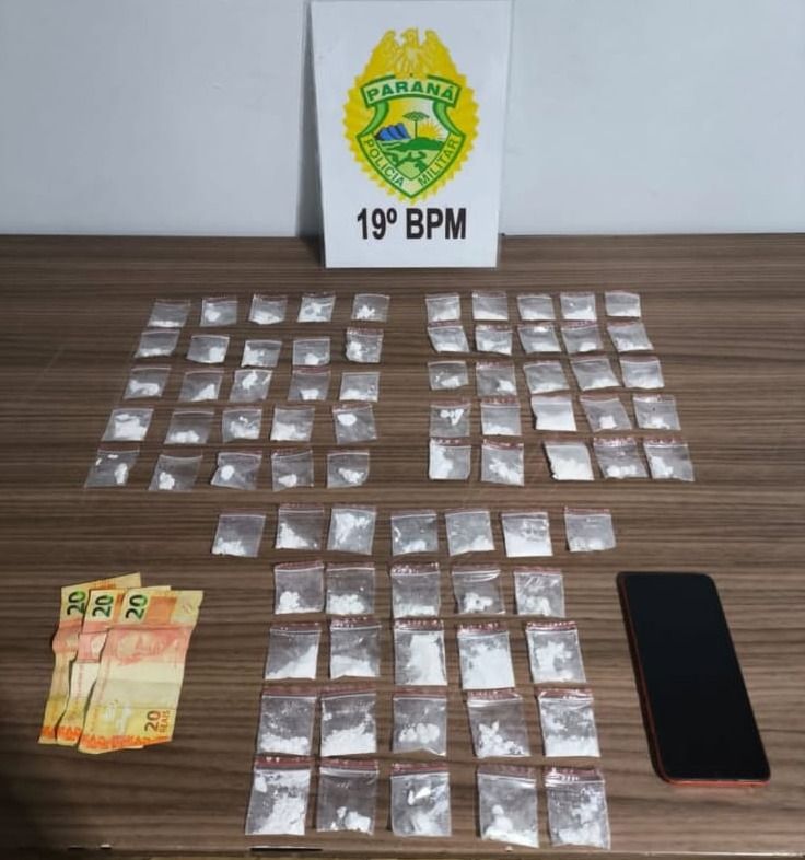 Homem é preso com 77 papelotes de cocaína no Jardim Europa